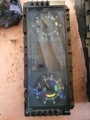 Лічильник приладова панель mercedes atego a0014464921 фото №1