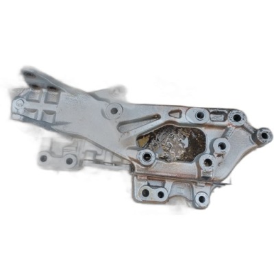 Mercedes antos кронштейн кронштейн a9613171728 фото №1