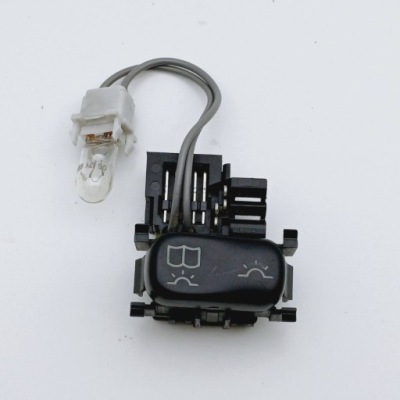 Перемикач освітлення кабіни mercedes a w168 nr304 фото №1