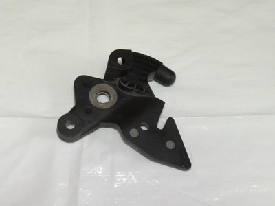 Peugeot 208 замок крепление сиденье спинка правый фото №1