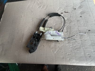 Isuzu d-max ii замок дверь левый перед европа фото №1