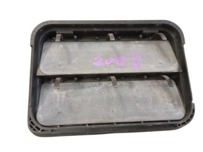 Решётка вентиляционное отверстие поперечина заднего peugeot 208 ii 9675506980 фото №1