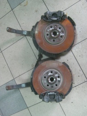 Поворотний кулак перед права ліва alfa romeo 159 фото №1