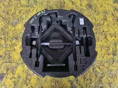 Kia ceed ii 12-17 піна домкрат вкладиш w колесо 15 фото №1