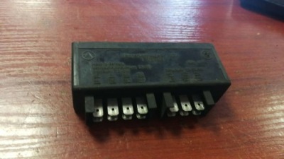Реле света 1375909 bmw e30 1990 bmw фото №1