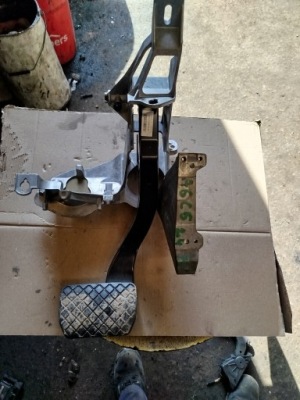 Каркас педаль гальма audi a6 c6 автоматична коробка передач 4f1723117b фото №1