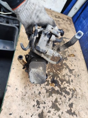 Peugeot partner ii berlingo ii 1.6 hdi корпус фільтра оливи основа фото №1