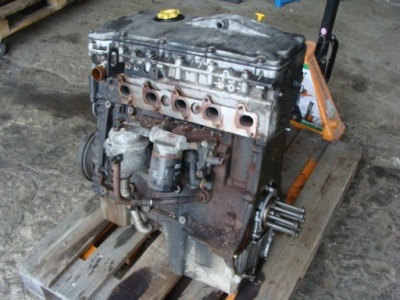 Двигун голий блок двигуна 10p 2.5 td5 land rover discovery 2 ii фото №1