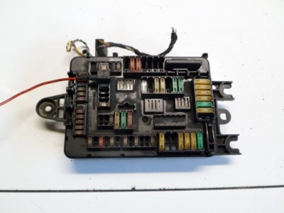 Bmw e90 e92 коробка предохранителей 106887 фото №1