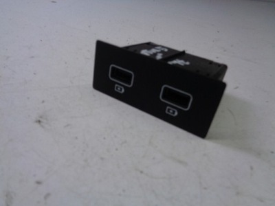 Роз'єм порти usb задня renault captur ii 1.3 tce автоматична коробка передач 2020 rok фото №1