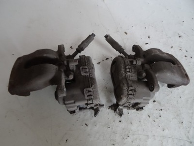 Супорт лівий задня mercedes w176 фото №1