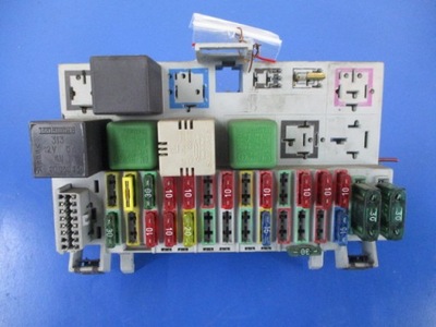 Opel astra f 1.4 коробка предохранителей фото №1