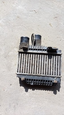 Интеркулер toyota avensis 2.0 d4d 116km фото №1