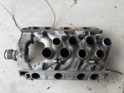 Коллектор впускной  mercedes w126 5,6 m117 1161416801 фото №1