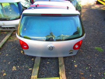 Кришка багажника задня vw golf v hb срібляста фото №1