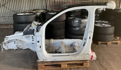 Volvo xc40 ii чверть ліва лонжерон поріг блок двигуна фото №1