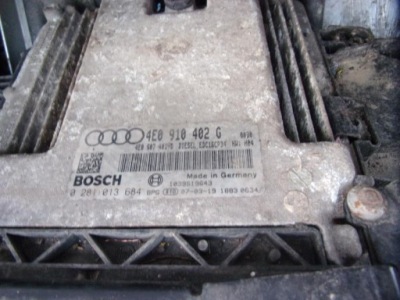 Audi a8 d3 бортовой компьютер блок управления 4e0910402g фото №1