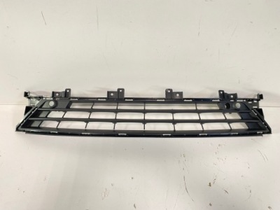 Решітка радіатора решітка бампера середня opel astra 5 v k рестайлінг  2019- фото №1