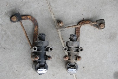 Iveco daily датчик уровня подвеска подушек фото №1