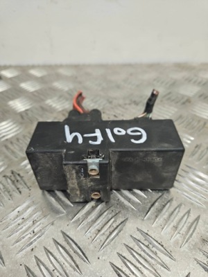 Volkswagen golf iv 2001 блок управления / модуль вентиляторов фото №1