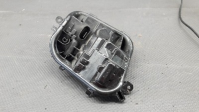 Вкладиш лампи правий задня audi a4 b9 kombi фото №1