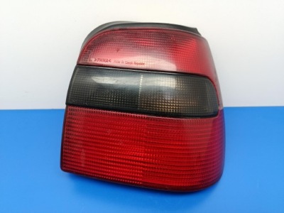 Skoda felicia i 5d хетчбек лампа задній права фото №1