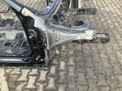 Лонжерон чверть права bmw x1 f48 475 black sapphire фото №1