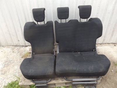 Yaris ii заднее сиденье задняя фото №1