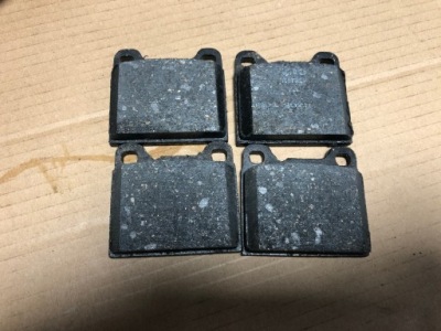 Гальмівні колодки гальмівні задній volvo 242 фото №1