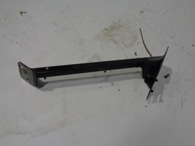 Кронштейн крила лівий перед audi a8 d3 фото №1