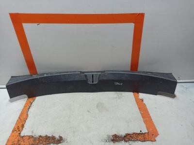 Tesla model 3 накладка оббивка поріг багажника 1086315-00-f фото №1