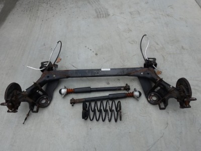 Vw new beetle cabrio 1y 2002-10 підвіска задня балка задня oś амортизатори фото №1