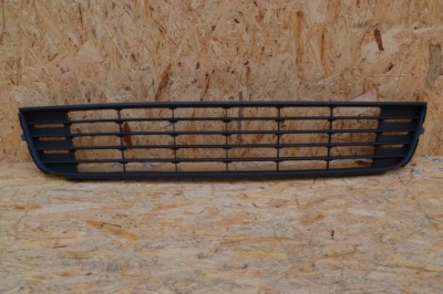 Vw caddy touran решётка радиатора бампер перед фото №1