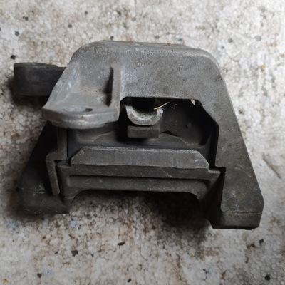 Кронштейн двигуна opel vectra c v04656 фото №1