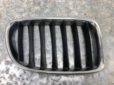 Решётка радиатора решётка радиатора правая bmw x1 e84 2993308 фото №1