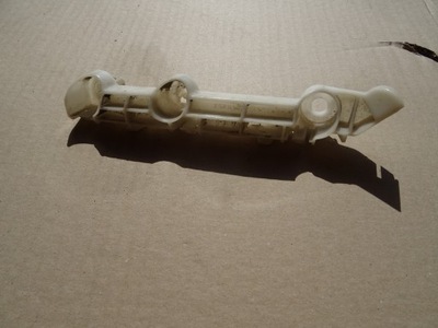 Outlander iii 12-15 направляющая кронштейн левая 4b45x фото №1