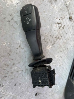 Рычаг левая bc компьютер поворотник przedlift bmw 5 e39 оригинальный номер 8352172 фото №1