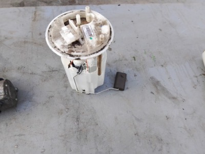 Насос топлива поплавок opel corsa e 1.4 13436579 фото №1