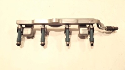 Молдинг упорскування 07-14 mazda 2 1.3b фото №1