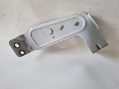 Volvo xc90 праве кронштейн кронштейн крила фото №1