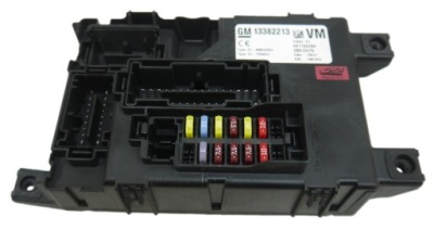 Opel corsa d коробка запобіжників модуль 13382213 фото №1
