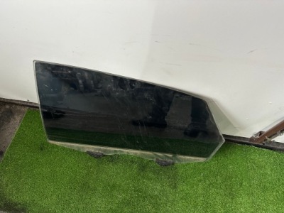 Audi s8 d3 5.2 стекло левый задняя двойной фото №1