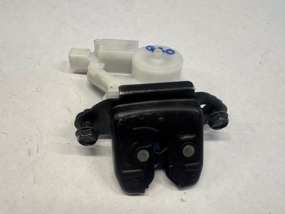 Infiniti q30 замок крышки багажника oryg. 4 pin фото №1