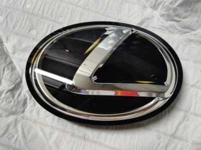 Lexus rcf rc-f rc эмблема logo бампера перед фото №1