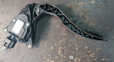 Renault clio captur педаль газу 180029347r europa фото №1