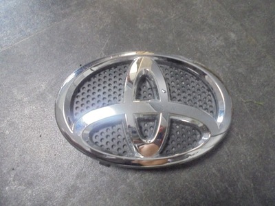 TOYOTA AURIS II EMBLEMA 75312-02120  