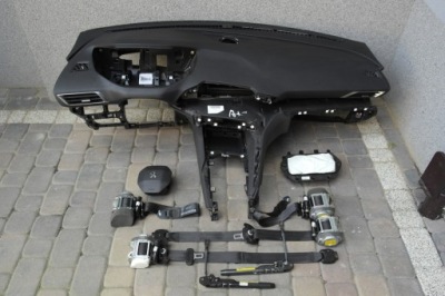 Peugeot 5008 ii 2 подушка безпеки панель приладів консоль панель приладів ремені фото №1