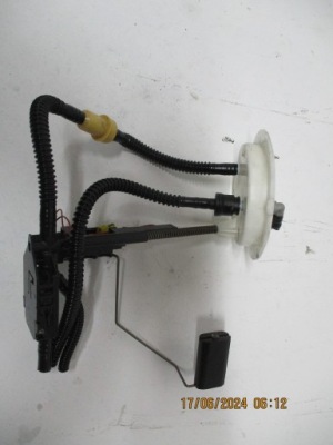 Насос пального bmw 5 e60 3,0d 6765849 фото №1