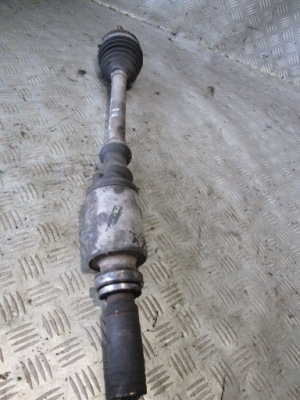 Привідний вал права перед citroen saxo 99-04 1.4 автоматична коробка передач фото №1
