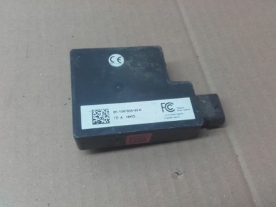 Tesla model 3 17-21 блок управления модуль радар заднего бампера 1097855-00-e фото №1